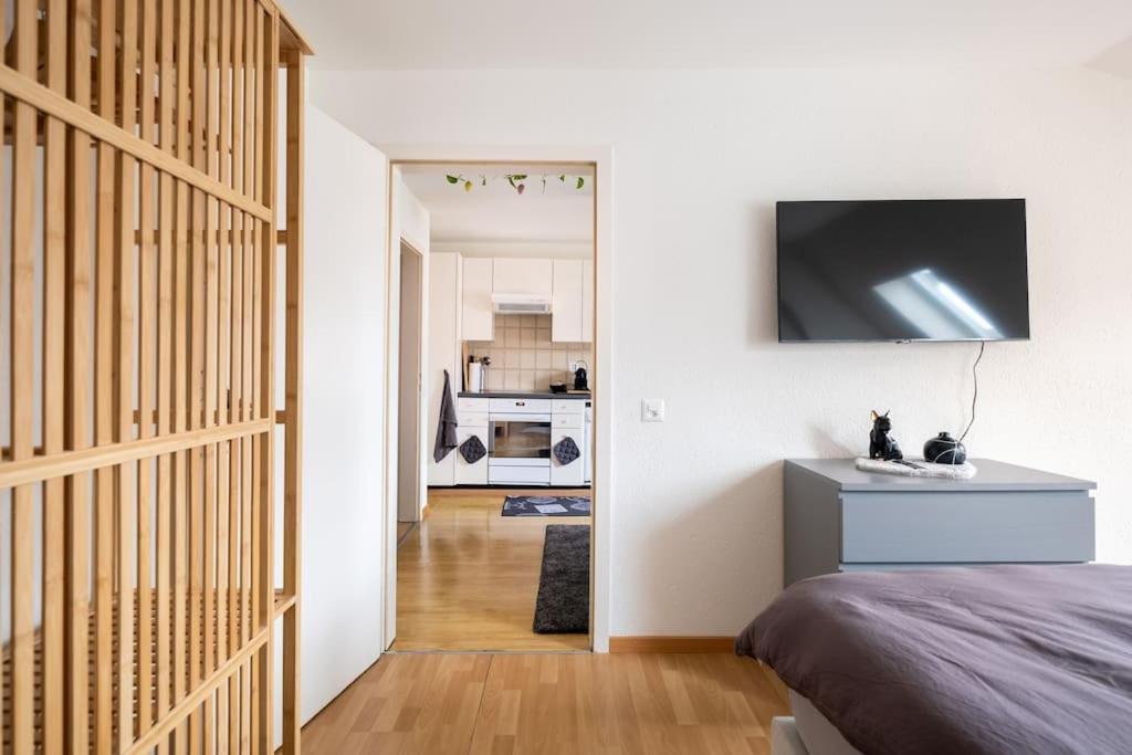 Charmante Wohnung An Beliebter, Urbaner Lage Zúrich Exterior foto