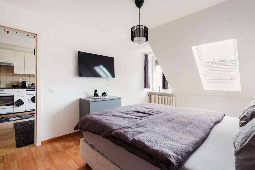 Charmante Wohnung An Beliebter, Urbaner Lage Zúrich Exterior foto