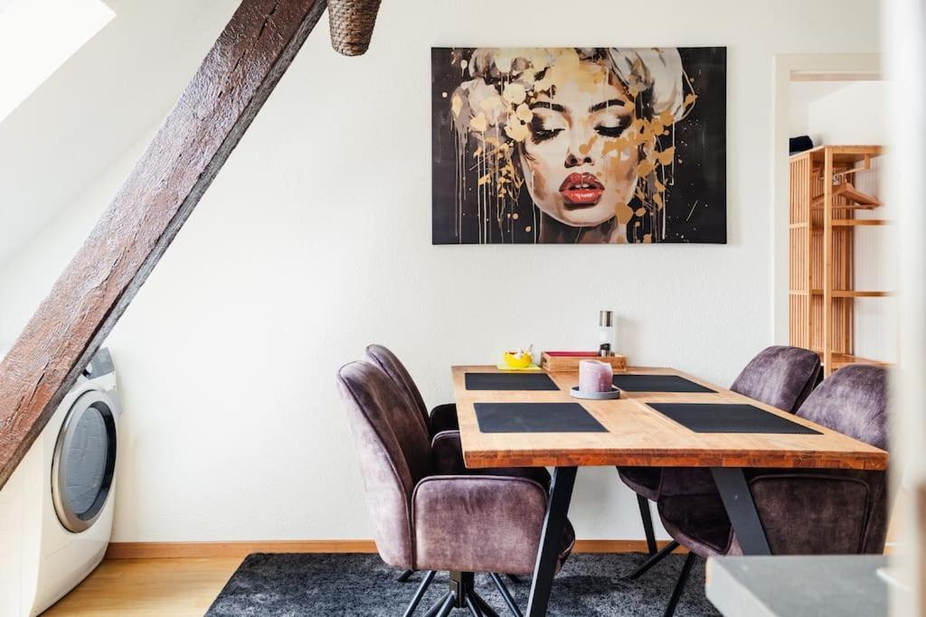 Charmante Wohnung An Beliebter, Urbaner Lage Zúrich Exterior foto
