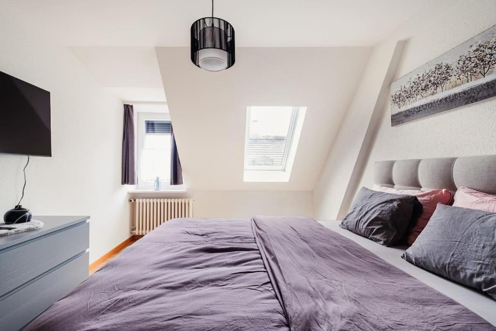 Charmante Wohnung An Beliebter, Urbaner Lage Zúrich Exterior foto