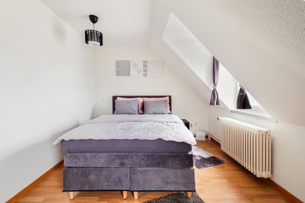 Charmante Wohnung An Beliebter, Urbaner Lage Zúrich Exterior foto