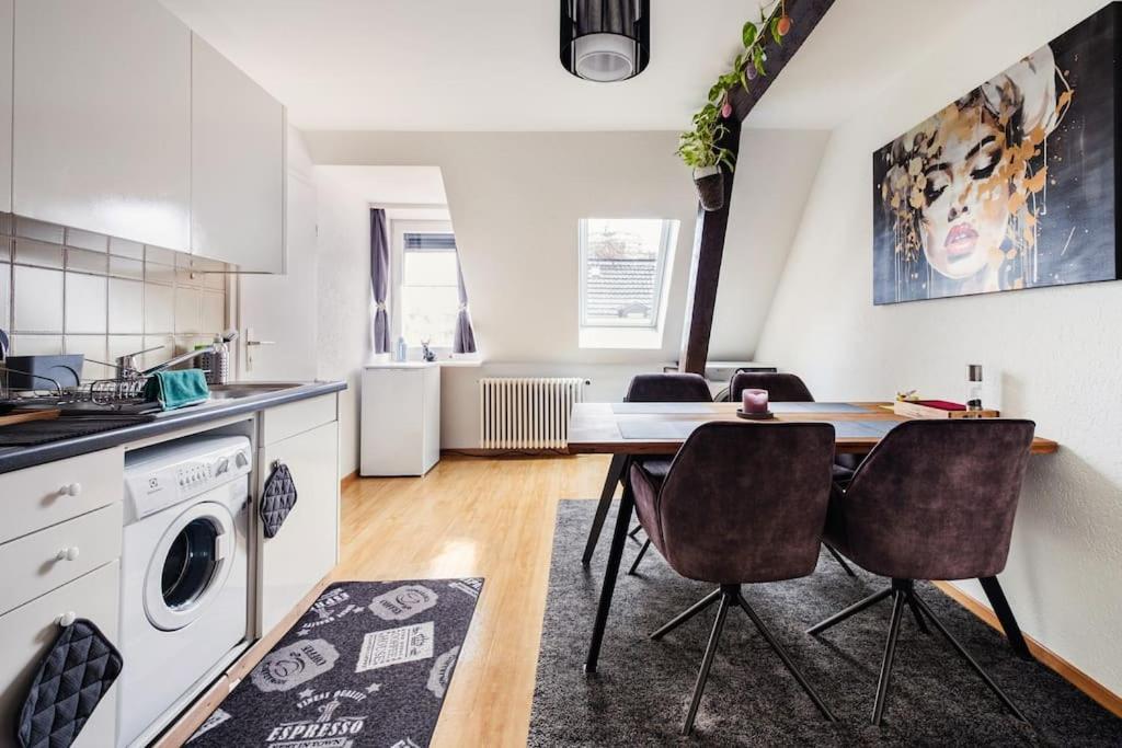 Charmante Wohnung An Beliebter, Urbaner Lage Zúrich Exterior foto